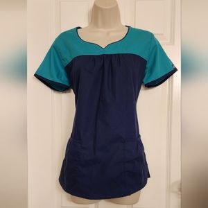UA Scrub top size small